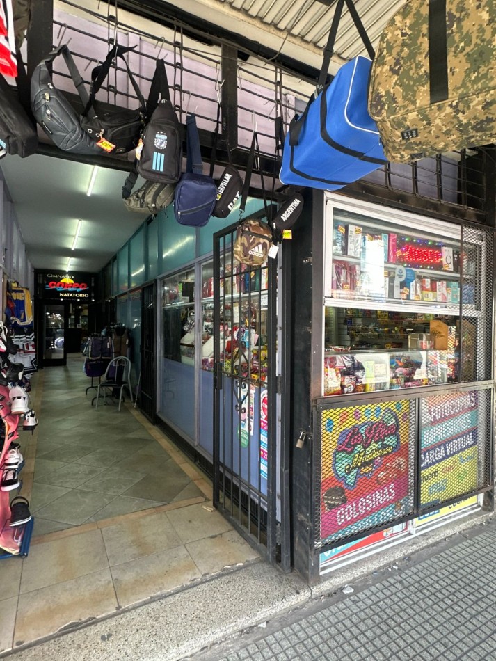 Galeria comercial en General San Martin